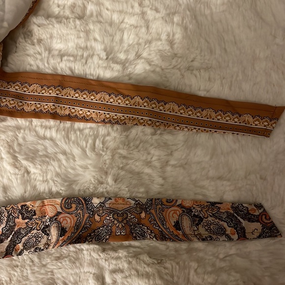 Scarf Top - Picture 4 of 4